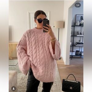 H&M trend studio light pink oversized cable knot bloggers favorite jumper
